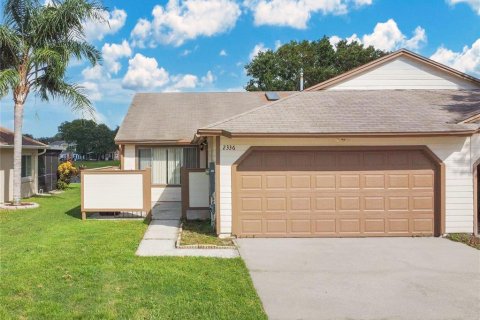 Duplex in Orlando, Florida 3 bedrooms, 115.01 sq.m. № 1903940 - photo 1