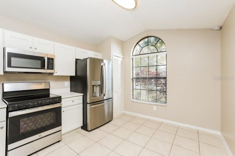 Villa ou maison à louer à Oviedo, Floride: 3 chambres, 109.53 m2 № 2121160 - photo 5