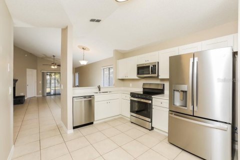 Villa ou maison à louer à Oviedo, Floride: 3 chambres, 109.53 m2 № 2121160 - photo 6