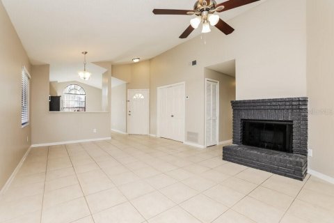Villa ou maison à louer à Oviedo, Floride: 3 chambres, 109.53 m2 № 2121160 - photo 4