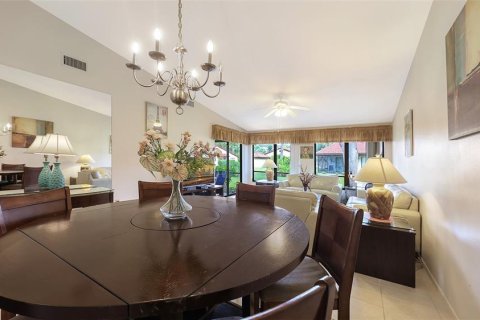 Villa ou maison à vendre à Sarasota, Floride: 2 chambres, 125.7 m2 № 2308302 - photo 12
