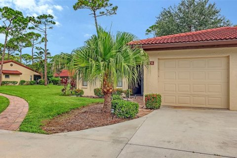 Villa ou maison à vendre à Sarasota, Floride: 2 chambres, 125.7 m2 № 2308302 - photo 2