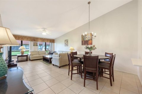 Villa ou maison à vendre à Sarasota, Floride: 2 chambres, 125.7 m2 № 2308302 - photo 11