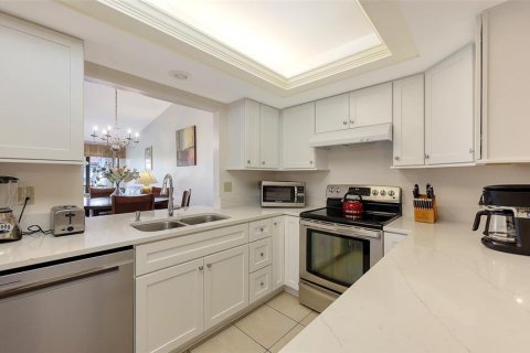 Villa ou maison à vendre à Sarasota, Floride: 2 chambres, 125.7 m2 № 2308302 - photo 10