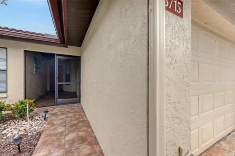 Villa ou maison à vendre à Sarasota, Floride: 2 chambres, 125.7 m2 № 2308302 - photo 4