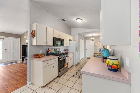 House in Ocala, Florida 2 bedrooms, 103.31 sq.m. № 1866347 - photo 9
