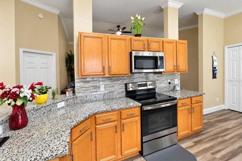 Villa ou maison à vendre à Ocoee, Floride: 3 chambres, 146.41 m2 № 2402997 - photo 2