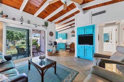 Condo in Sarasota, Florida, 1 bedroom  № 1841655 - photo 3