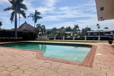 Снять в аренду виллу или дом в Помпано-Бич, Флорида 2 спальни, 129.32м2, № 2065372 - фото 9