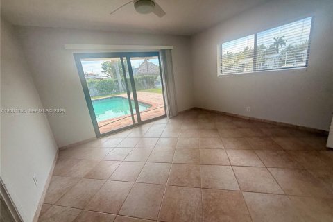 Снять в аренду виллу или дом в Помпано-Бич, Флорида 2 спальни, 129.32м2, № 2065372 - фото 2