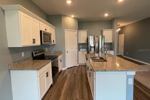 House in Ruskin, Florida 5 bedrooms, 251.02 sq.m. № 1268655 - photo 5