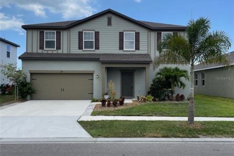 House in Ruskin, Florida 5 bedrooms, 251.02 sq.m. № 1268655 - photo 1