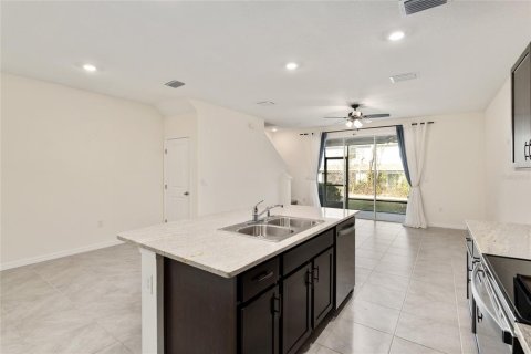 Townhouse in Newberry, Florida 3 bedrooms, 157 sq.m. № 1557851 - photo 7