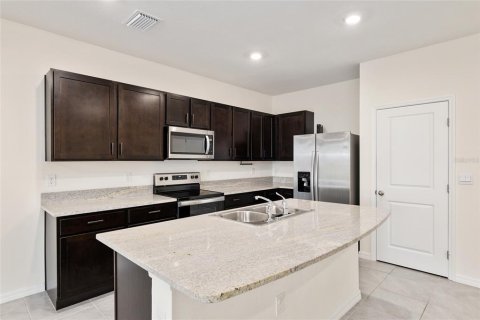 Townhouse in Newberry, Florida 3 bedrooms, 157 sq.m. № 1557851 - photo 8