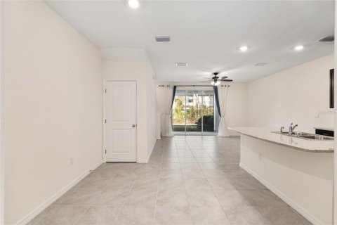 Townhouse in Newberry, Florida 3 bedrooms, 157 sq.m. № 1557851 - photo 11
