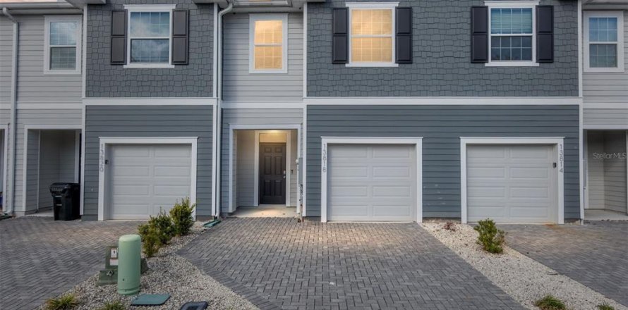 Townhouse in Newberry, Florida 3 bedrooms, 157 sq.m. № 1557851