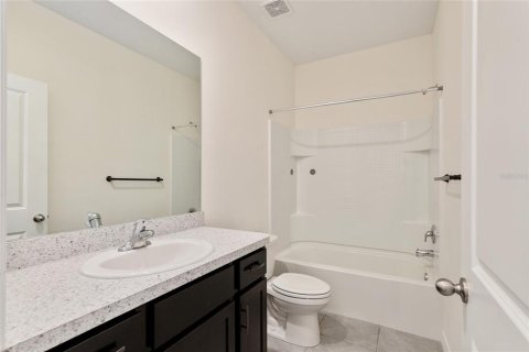 Townhouse in Newberry, Florida 3 bedrooms, 157 sq.m. № 1557851 - photo 27