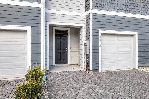 Townhouse in Newberry, Florida 3 bedrooms, 157 sq.m. № 1557851 - photo 2