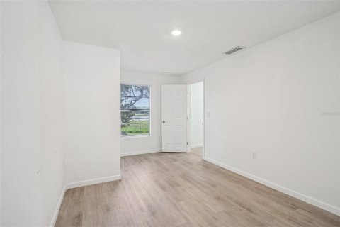 Casa en venta en Ocklawaha, Florida, 2 dormitorios, 100.33 m2 № 1885477 - foto 16