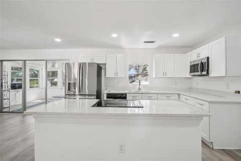 Casa en venta en Ocklawaha, Florida, 2 dormitorios, 100.33 m2 № 1885477 - foto 13