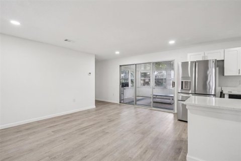 Casa en venta en Ocklawaha, Florida, 2 dormitorios, 100.33 m2 № 1885477 - foto 11
