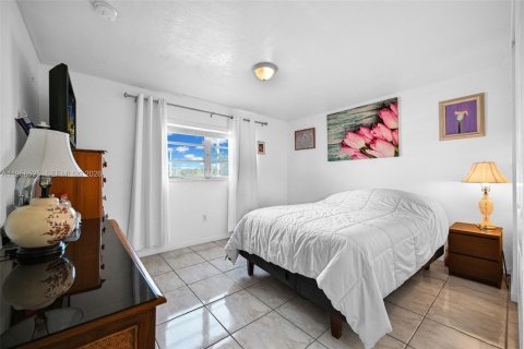 Condo in North Miami, Florida, 1 bedroom  № 2020821 - photo 10