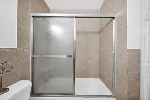 Condo in North Miami, Florida, 1 bedroom  № 2020821 - photo 14