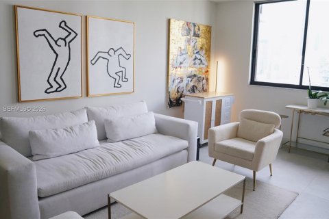 Condo in Miami, Florida, 1 bedroom  № 2042501 - photo 3