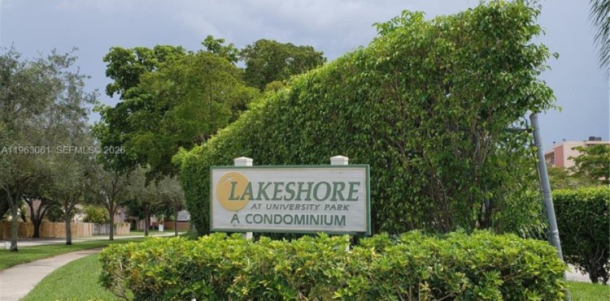 Кондоминиум с 1 спальней в Мирамар, Флорида № 2023976