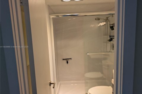 Condominio en alquiler en Hallandale Beach, Florida, 1 dormitorio, 80.82 m2 № 1794423 - foto 15