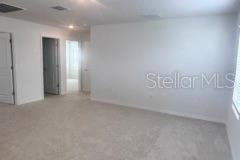 House in Zephyrhills, Florida 4 bedrooms, 201.41 sq.m. № 2378155 - photo 20