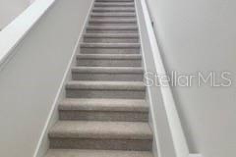 House in Zephyrhills, Florida 4 bedrooms, 201.41 sq.m. № 2378155 - photo 19