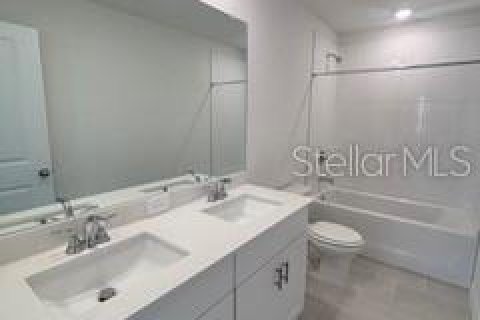 House in Zephyrhills, Florida 4 bedrooms, 201.41 sq.m. № 2378155 - photo 22