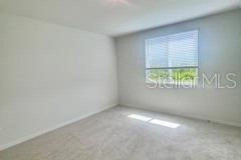 House in Zephyrhills, Florida 4 bedrooms, 201.41 sq.m. № 2378155 - photo 13