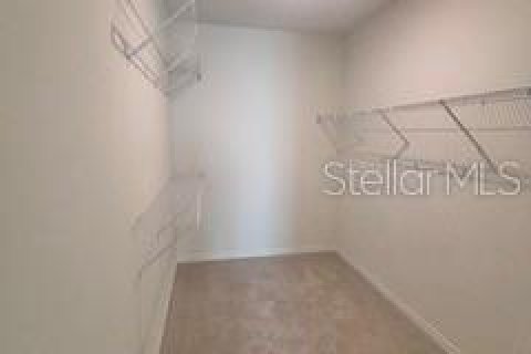 House in Zephyrhills, Florida 4 bedrooms, 201.41 sq.m. № 2378155 - photo 16