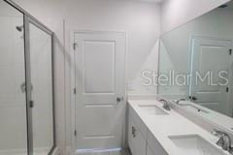 House in Zephyrhills, Florida 4 bedrooms, 201.41 sq.m. № 2378155 - photo 17