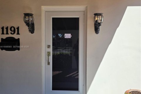 Снять в аренду виллу или дом в Хайалиа, Флорида 3 спальни, 226.68м2, № 2005197 - фото 7