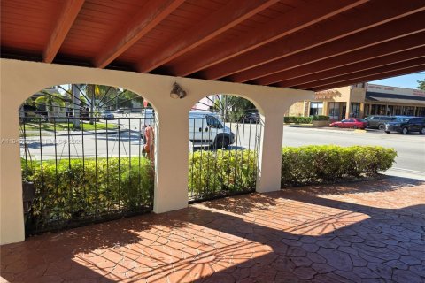 Снять в аренду виллу или дом в Хайалиа, Флорида 3 спальни, 226.68м2, № 2005197 - фото 6