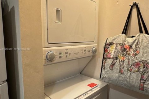 Copropriété à vendre à Lauderhill, Floride: 1 chambre, 91.14 m2 № 1995355 - photo 9