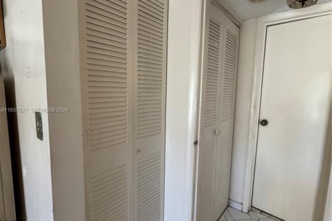 Copropriété à vendre à Lauderhill, Floride: 1 chambre, 91.14 m2 № 1995355 - photo 13