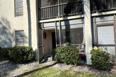 Copropriété à vendre à Lauderhill, Floride: 1 chambre, 91.14 m2 № 1995355 - photo 24