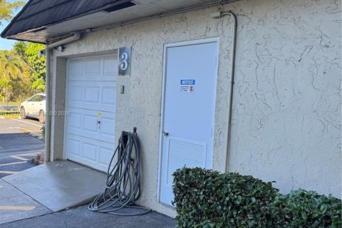 Copropriété à vendre à Lauderhill, Floride: 1 chambre, 91.14 m2 № 1995355 - photo 20