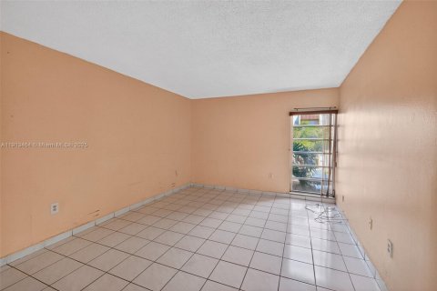 Condominio en venta en Miami, Florida, 2 dormitorios, 72.65 m2 № 2013769 - foto 26