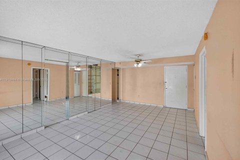 Condominio en venta en Miami, Florida, 2 dormitorios, 72.65 m2 № 2013769 - foto 8