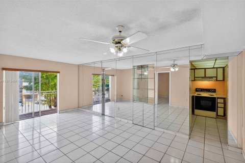 Condominio en venta en Miami, Florida, 2 dormitorios, 72.65 m2 № 2013769 - foto 9