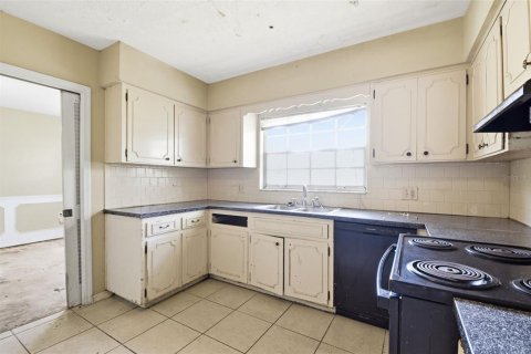 Купить виллу или дом в Брэндон, Флорида 7 комнат, 214.14м2, № 2095047 - фото 18