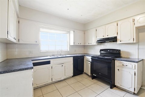 Купить виллу или дом в Брэндон, Флорида 7 комнат, 214.14м2, № 2095047 - фото 16