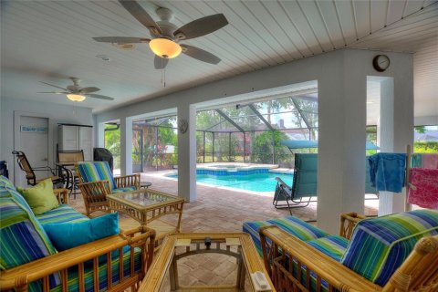 House in Lakeland, Florida 4 bedrooms, 285.02 sq.m. № 2148615 - photo 19