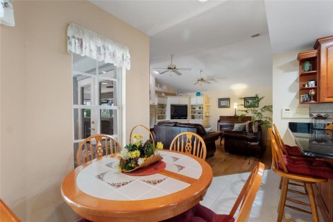 House in Lakeland, Florida 4 bedrooms, 285.02 sq.m. № 2148615 - photo 10
