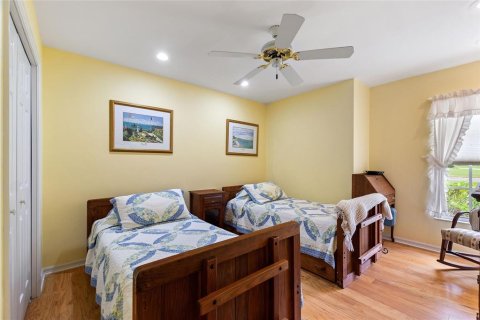 House in Lakeland, Florida 4 bedrooms, 285.02 sq.m. № 2148615 - photo 22